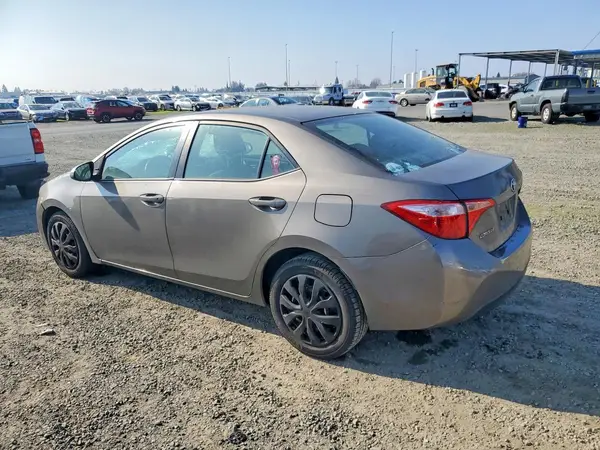 5YFBURHE4HP692363 2017 TOYOTA COROLLA - Image 2
