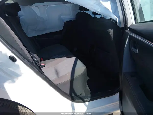 5YFBURHE4HP693965 2017 TOYOTA COROLLA - Image 8