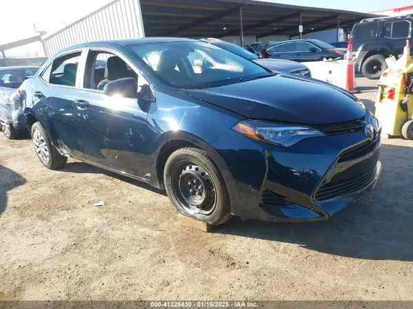 5YFBURHE4HP695294 2017 TOYOTA COROLLA - Image 1