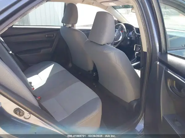 5YFBURHE4HP695571 2017 TOYOTA COROLLA - Image 8