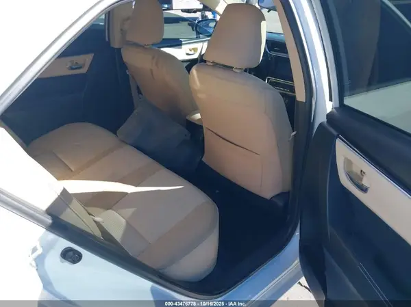 5YFBURHE4HP695635 2017 TOYOTA COROLLA - Image 8