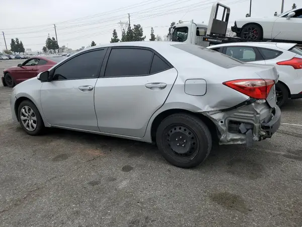 5YFBURHE4HP697708 2017 TOYOTA COROLLA - Image 2