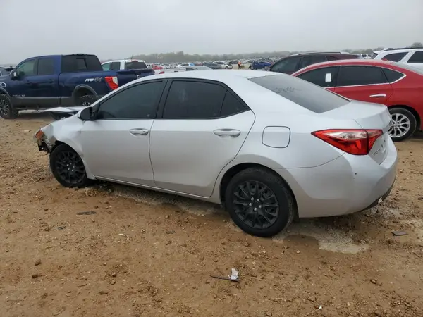 5YFBURHE4HP698230 2017 TOYOTA COROLLA - Image 2