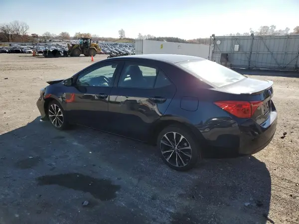 5YFBURHE4HP699152 2017 TOYOTA COROLLA - Image 2