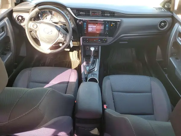5YFBURHE4HP702583 2017 TOYOTA COROLLA - Image 8