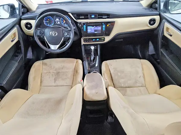 5YFBURHE4HP704351 2017 TOYOTA COROLLA - Image 8