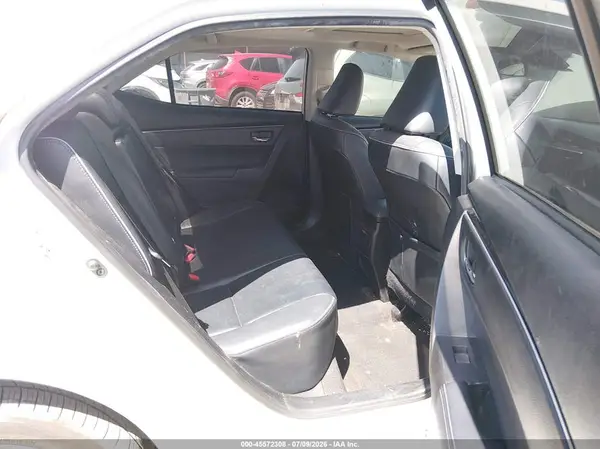 5YFBURHE4HP705838 2017 TOYOTA COROLLA - Image 8
