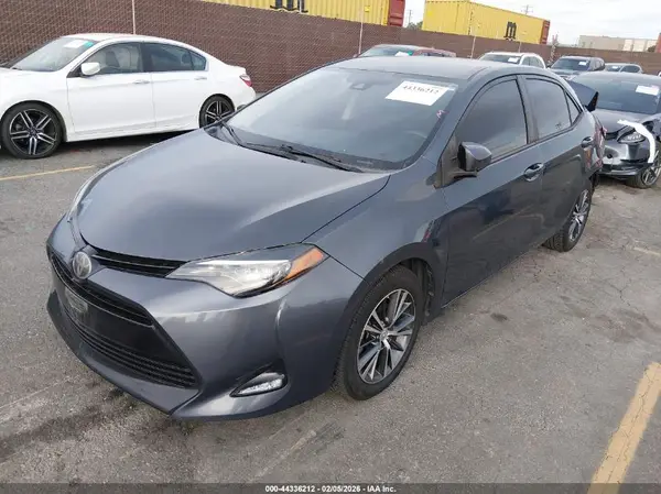 5YFBURHE4HP708254 2017 TOYOTA COROLLA - Image 2