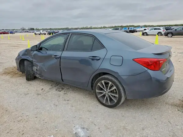 5YFBURHE4HP709064 2017 TOYOTA COROLLA - Image 2