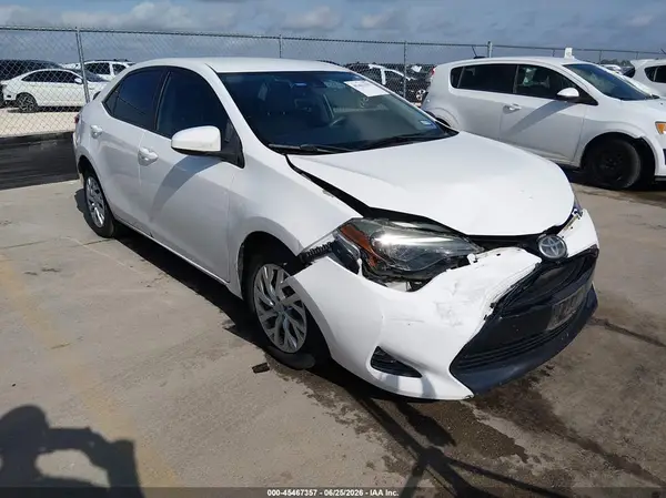 5YFBURHE4HP709078 2017 TOYOTA COROLLA - Image 1