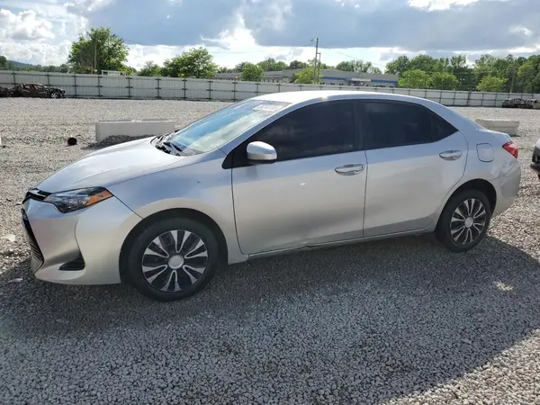 5YFBURHE4HP711641 2017 TOYOTA COROLLA - Image 1
