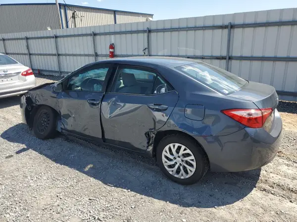 5YFBURHE4HP711722 2017 TOYOTA COROLLA - Image 2