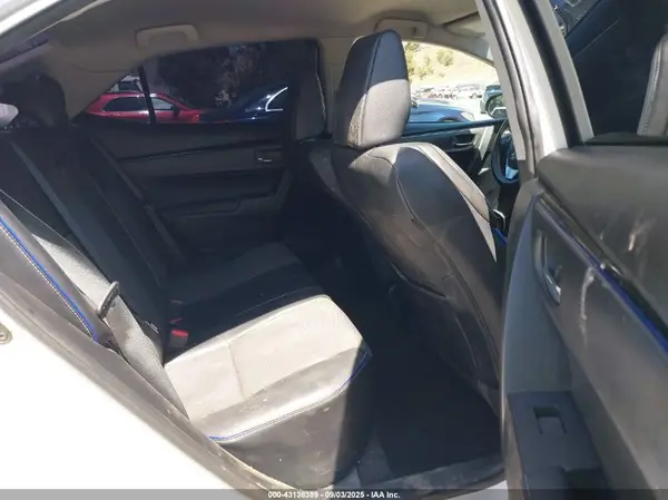 5YFBURHE4HP714393 2017 TOYOTA COROLLA - Image 8