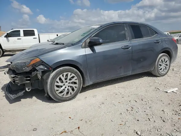 5YFBURHE4HP715673 2017 TOYOTA COROLLA - Image 1