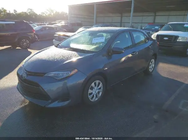 5YFBURHE4HP716614 2017 TOYOTA COROLLA - Image 2