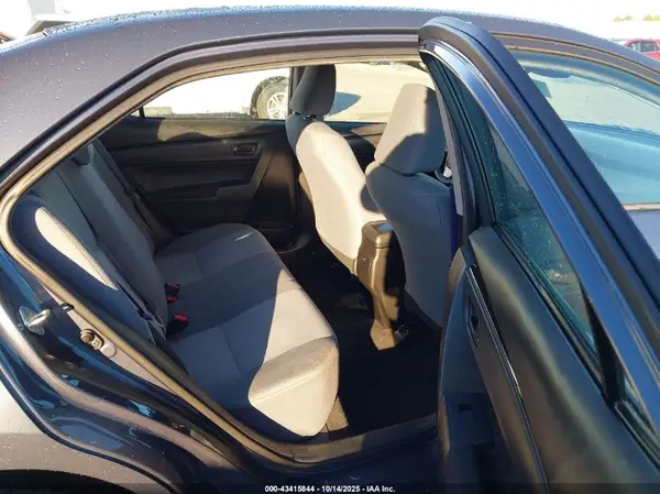 5YFBURHE4HP716614 2017 TOYOTA COROLLA - Image 8