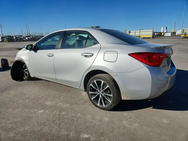 5YFBURHE4HP716855 2017 TOYOTA COROLLA - Image 2