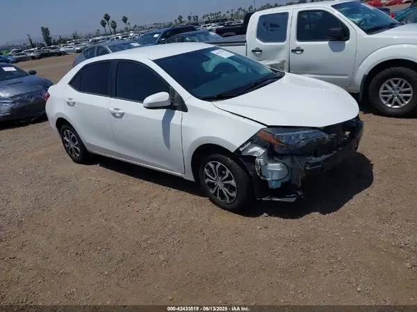 5YFBURHE4HP718556 2017 TOYOTA COROLLA - Image 1