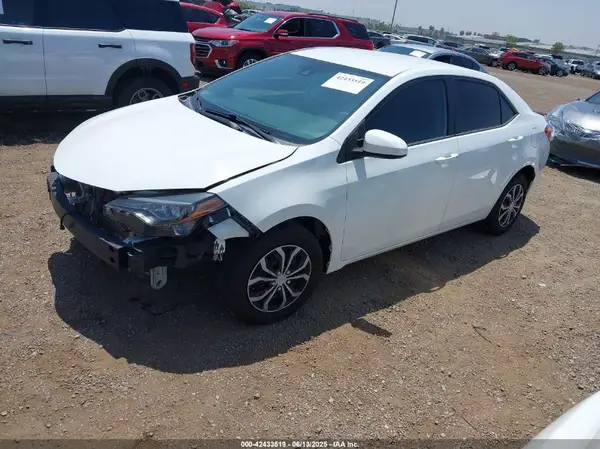 5YFBURHE4HP718556 2017 TOYOTA COROLLA - Image 2