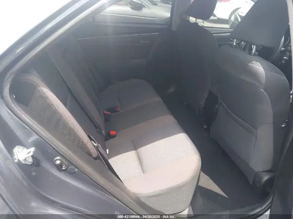 5YFBURHE4HP723708 2017 TOYOTA COROLLA - Image 8