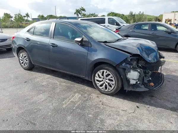 5YFBURHE4HP723899 2017 TOYOTA COROLLA - Image 1