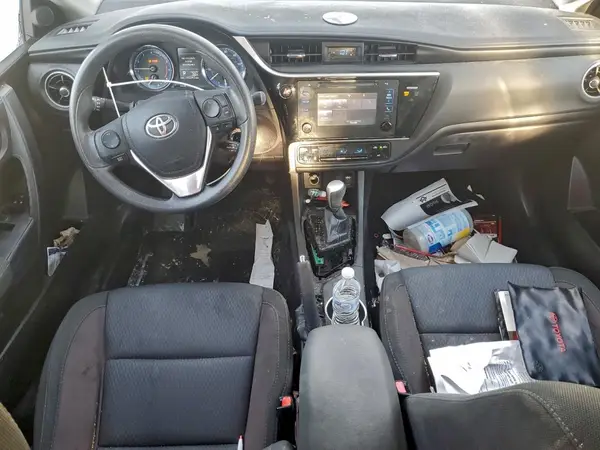 5YFBURHE4HP724650 2017 TOYOTA COROLLA - Image 8
