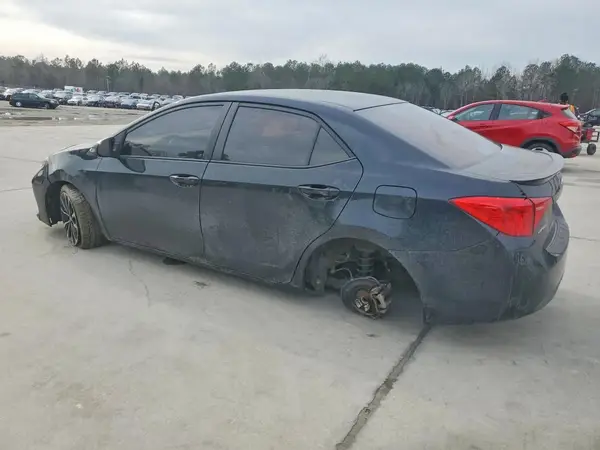5YFBURHE4HP725071 2017 TOYOTA COROLLA - Image 2