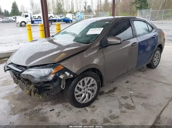 5YFBURHE4HP726530 2017 TOYOTA COROLLA - Image 2