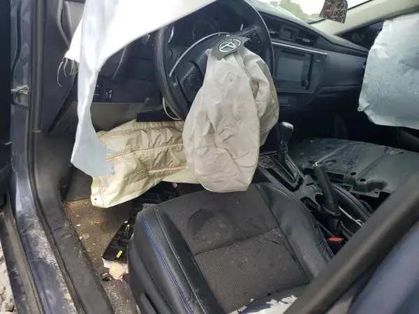 5YFBURHE4HP727256 2017 TOYOTA COROLLA - Image 8