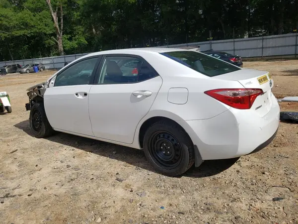 5YFBURHE4HP728830 2017 TOYOTA COROLLA - Image 2
