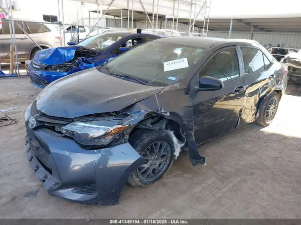 5YFBURHE4HP730741 2017 TOYOTA COROLLA - Image 2