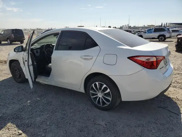 5YFBURHE4HP731078 2017 TOYOTA COROLLA - Image 2