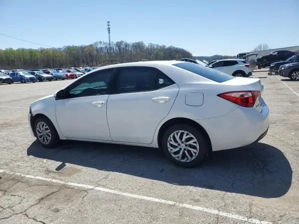 5YFBURHE4HP732280 2017 TOYOTA COROLLA - Image 2