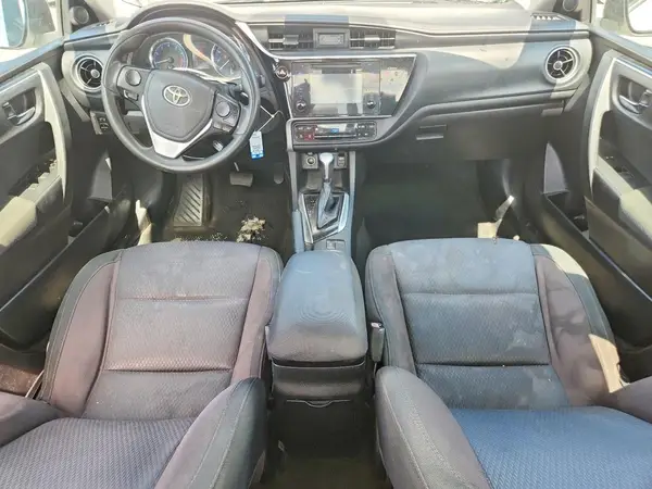 5YFBURHE4HP733851 2017 TOYOTA COROLLA - Image 8
