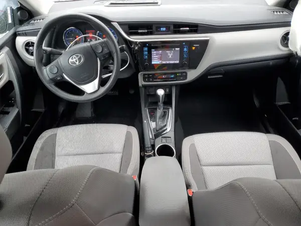 5YFBURHE4HP734658 2017 TOYOTA COROLLA - Image 8