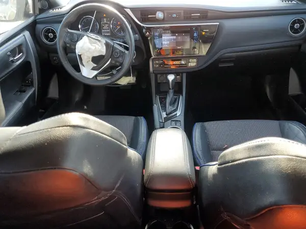 5YFBURHE4HP735891 2017 TOYOTA COROLLA - Image 8