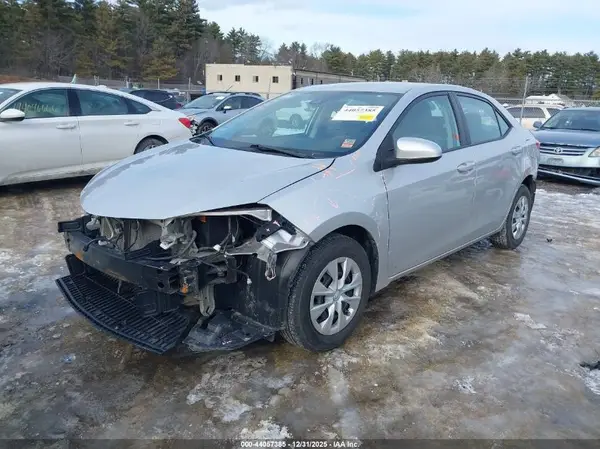 5YFBURHE4HP736183 2017 TOYOTA COROLLA - Image 2
