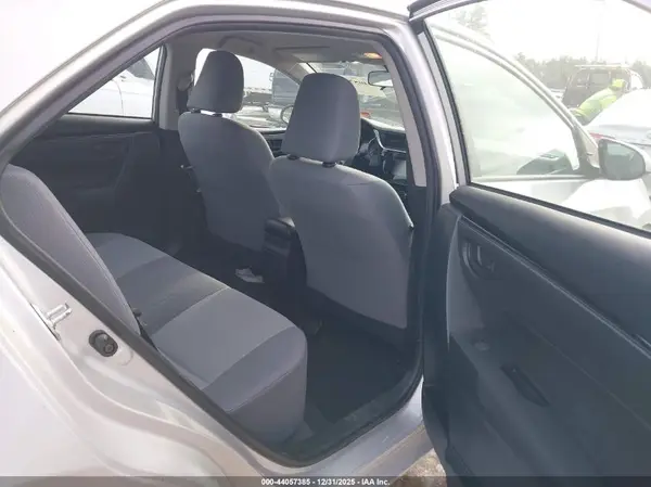 5YFBURHE4HP736183 2017 TOYOTA COROLLA - Image 8