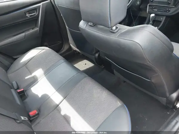 5YFBURHE4HP736457 2017 TOYOTA COROLLA - Image 8