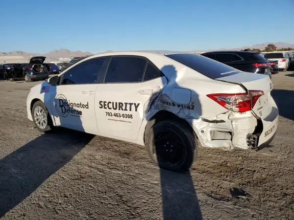 5YFBURHE4HP737396 2017 TOYOTA COROLLA - Image 2