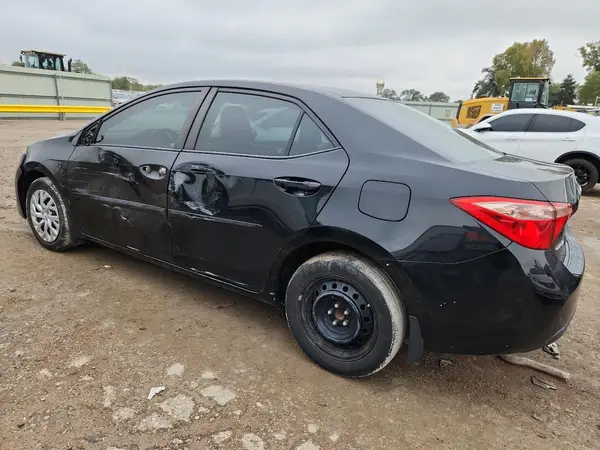 5YFBURHE4JP743981 2018 TOYOTA COROLLA - Image 2