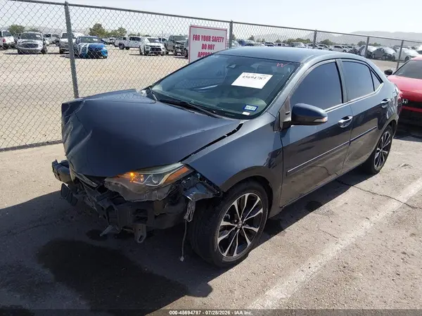 5YFBURHE4JP745746 2018 TOYOTA COROLLA - Image 2