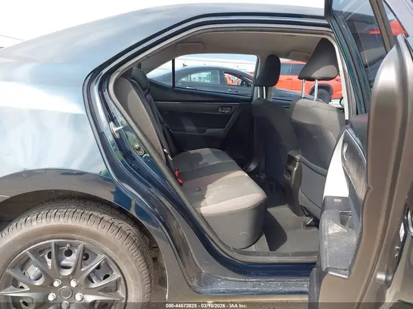 5YFBURHE4JP747593 2018 TOYOTA COROLLA - Image 8