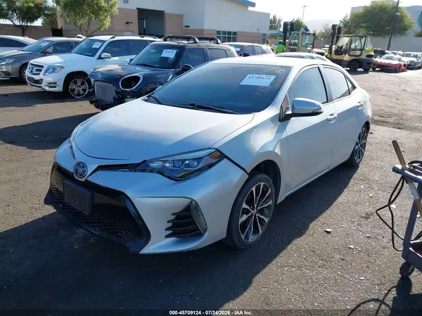 5YFBURHE4JP748310 2018 TOYOTA COROLLA - Image 2
