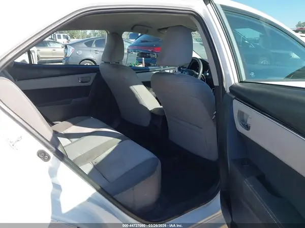 5YFBURHE4JP749229 2018 TOYOTA COROLLA - Image 8