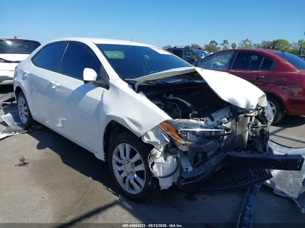 5YFBURHE4JP749909 2018 TOYOTA COROLLA - Image 1