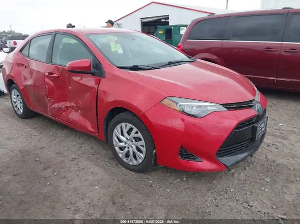 5YFBURHE4JP750297 2018 TOYOTA COROLLA - Image 1