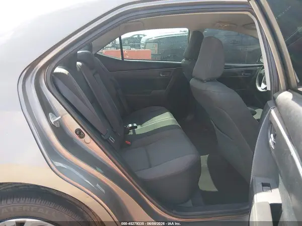 5YFBURHE4JP750932 2018 TOYOTA COROLLA - Image 8