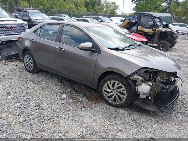 5YFBURHE4JP751403 2018 TOYOTA COROLLA - Image 1