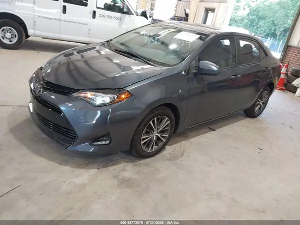5YFBURHE4JP751465 2018 TOYOTA COROLLA - Image 2